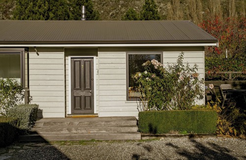 Kelvin Heights House | Frankton Favourite - Queenstown Holiday Home