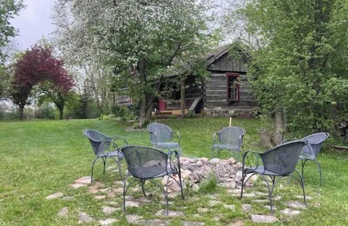 Campbellsport Cabin | Fraser Fir Rustic Cabin near Lake w/Sunset Views