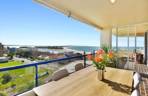 The Entrance Apartment | Freddie's at St Tropez