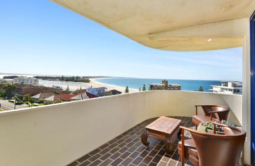 The Entrance Apartment | Freddie's at St Tropez