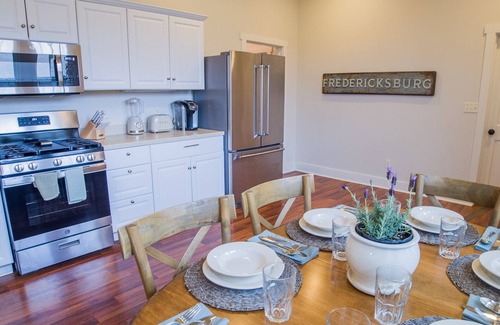Fredericksburg Cottage | Fredericksburg Cottage 0.6 miles to Main Street