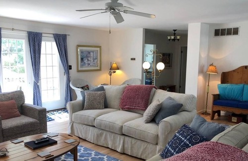 South Bethany House | FREE ACTIVITIES!!! Super location just steps from the beautiful beaches of South Bethany with all the cottage charm imaginable featuring hardwood floors, 4 bedrooms, 3.5 baths