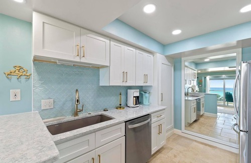 Pensacola Beach Condo | FREE BCH SVC! Updated 1 bedroom condo at Regency Towers 406 East!