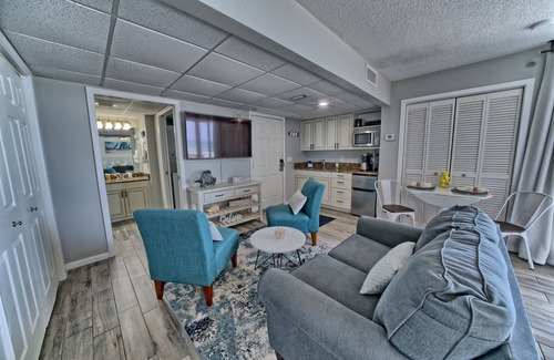 Long Beach Condo | Free Beach Chair/Umbrella Service! Tower 4-307E Long Beach Resort