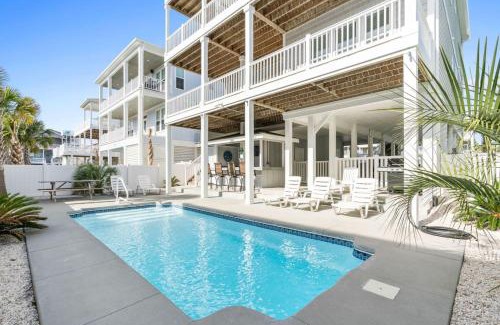 Ocean Isle Beach House | FREE BEACH SETUP - Beach Hive with Ocean Views