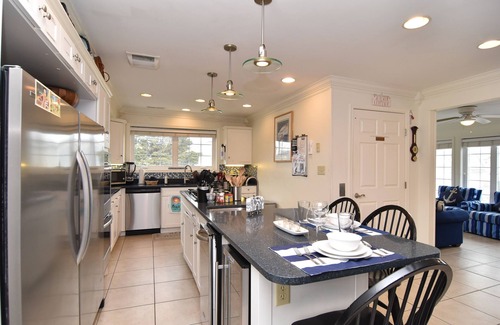 Rehoboth by the Sea House | FREE CHEF OR BONFIRE WITH MINIMUM 3 NIGHT STAY! ROOFTOP POOL & HOT TUB ALL YEAR!