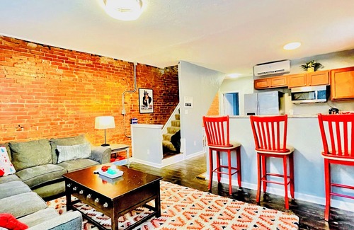 East Allegheny House | Free Park+3 BR *3 bathrooms*Walk to PNC & Acrisure