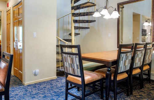 Highland Meadows Condo | Free Parking & Shuttle to Lionshead/Vail Village, Hot Tubs; Aspen #1305