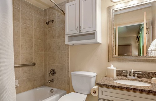 Highland Meadows Condo | Free Parking & Shuttle to Lionshead/Vail Village, Hot Tubs; Aspen #1305