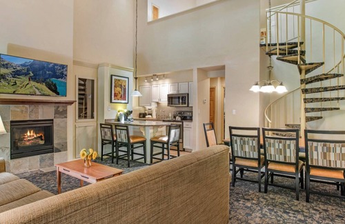 Highland Meadows Condo | Free Parking & Shuttle to Lionshead/Vail Village, Hot Tubs; Aspen #1305
