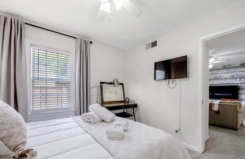 Loring Heights Apartment | FREE & SAFE PARKING - Midtown Studio - Extended Stays Welcome!