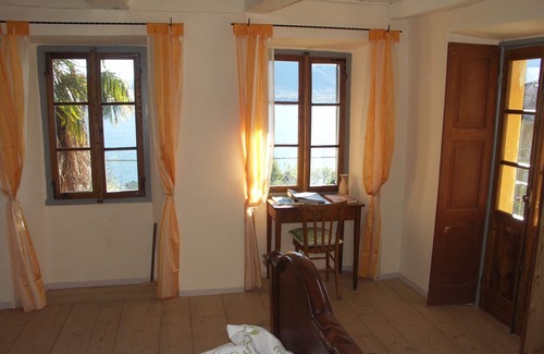 Gonte House | Free-standing and stylish rustic furnished 4-room house with romantic garden