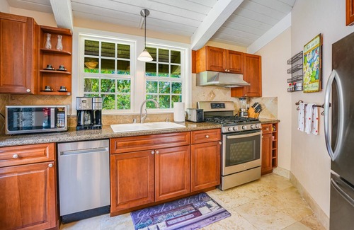 Princeville Cottage | Free standing cottage, providing a lot of privacy. Low traffic around property.