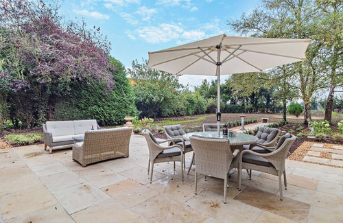 Bury St Edmunds House | Freiston Lodge - Three Bedroom House, Sleeps 6