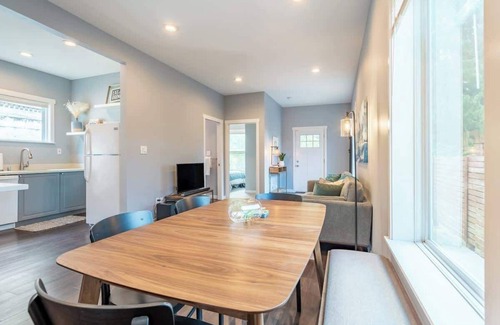 Fremont House | Fremont Bungalow with Backyard View Seattle