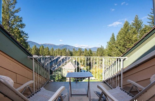 East Kootenay Apartment | Fresh Air Feelings | Indoor Pool & Hot Tub | Beach
