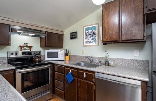 Bear Valley Condo | Fresh Remodel and Dog Friendly - CS#92 by Bear Valley Vacation Rentals