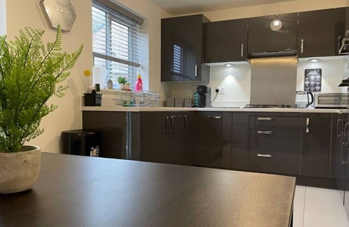 Crewe House | Fresh & Spacious New Build Home
