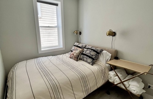 Heart of Chicago Apartment | Fresh Stylish Apartment