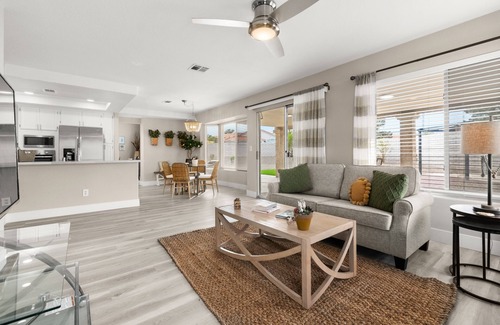 Spring Valley House | Freshly Renovated 5-Bedroom with BBQ Grill Home
