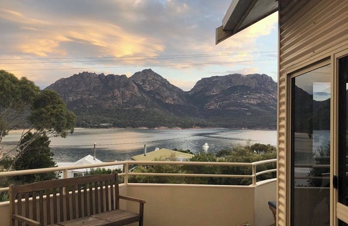 Coles Bay House | Freycinet Beach House - Freycinet Holiday Houses