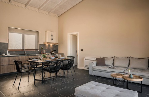 Menegata Villa | FRG Villas : Villa Volare