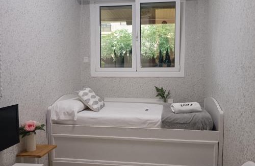 Zarautz Apartment | Fridabajo Coqueto a 150mts de la playa Zarautz by Egona