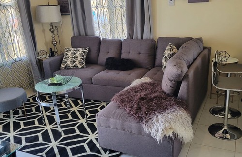Portmore House | Friendly gated community comfort home