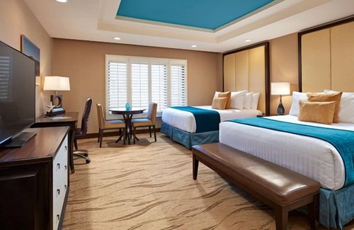 Village of La Jolla Hotel | Friends and Family Vacation! Two Convenient Units, Restaurant, On-Site Dining
