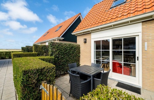Ameland Apartment | Friese Antillen is a courtyard of 8 homes near of the beach and village Hollum.