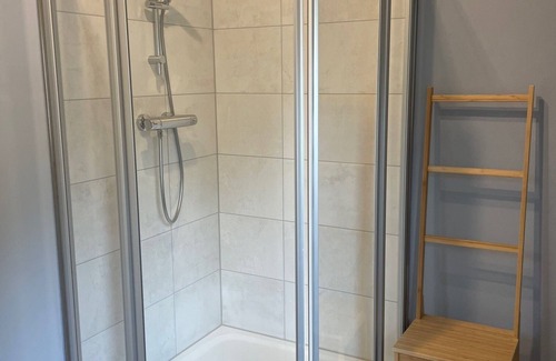 Kasendorf Apartment | Frisch Renovierte Ferienwohnung in Altem Wirtshaus