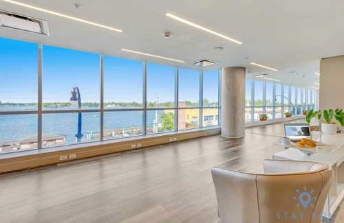 Hollywood Condo | Front Bay View, Enjoy Sunsets, Amazing Pool