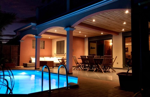 Saint-Pierre De La Reunion Villa | FRONT de MER, Standing Villa, 20 m from the Ocean, swimming pool, Saint-Pierre -