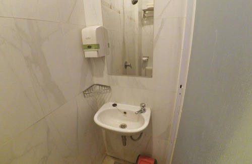 Banjarsari Hotel | Front One Budget Hotel Tirtonadi Solo