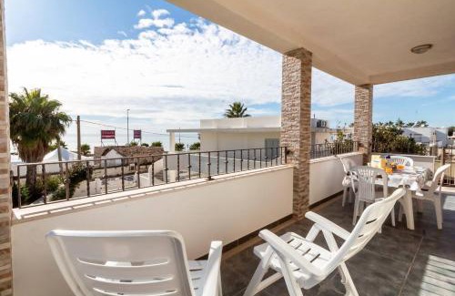 Torre Vado Apartment | Front SEA Apartment 20 metri by Salento Prime