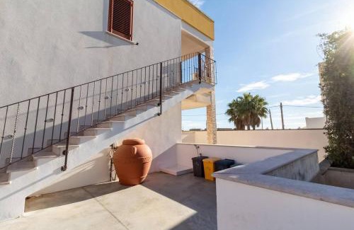 Torre Vado Apartment | Front SEA Apartment 20 metri by Salento Prime