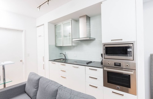Toronto Entertainment District Apartment | Front St - Entertainment District