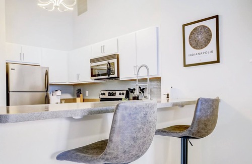 Mile Square Apartment | Frontdesk | 2 BR Apt by Kurt Vonnegut Museum
