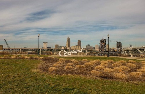 Gateway District Apartment | FRONTDESK 2015 East 4th Street Apts Downtown Cleveland