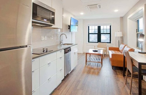 Hanover Place Apartment | Frontdesk | Bright Studio Apt near Union Station