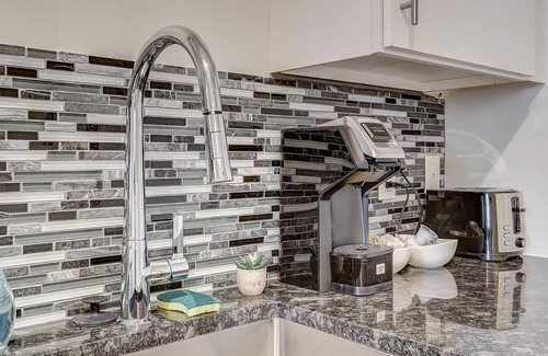 Brewerytown Apartment | Frontdesk | Convenient Brewerytown Studio