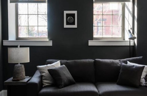 Near Southside Apartment | FRONTDESK Revitalized 1 BR Apt near City Museum