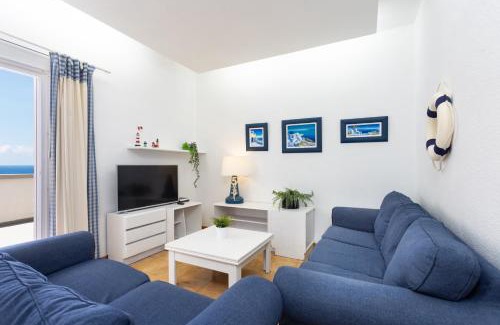 Santa Cruz de Tenerife Apartment | Frontline Beach Apartment