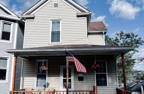 Cumberland House | Full home near C&O! Perfect for bikers or families!