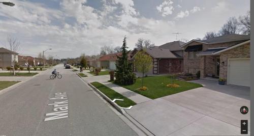 Windsor Villa | Full house, 3 BDR, 2WR, free Parking , extra beds