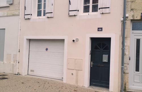 Saintes House | FULL HOUSE IN THE CITY CENTER WITH POOL AND GARAGE CLASSIFIED 4 STARS