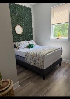 North Philadelphia West Apartment | Full House or Rooms & private bath Stays- Diamond Street Beautiful Luxury Estates