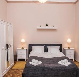 Szeged Apartment | Fullmoon Apartments 1
