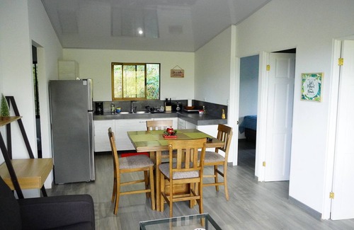 Playa Hermosa Apartment | Fully equipped 2-bedroom apartment in Playa Hermosa with WiFi, AC and parking