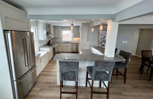 Grosse Pointe Apartment | Fully-furnished rental in Grosse Pointe. Great for weddings and extended stays.